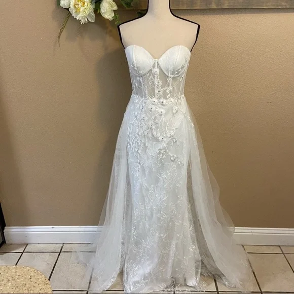 NWOT Lulus Luxe Elegance White Lace Embroidered Rhinestone Strapless Maxi Dress - Picture 7 of 17